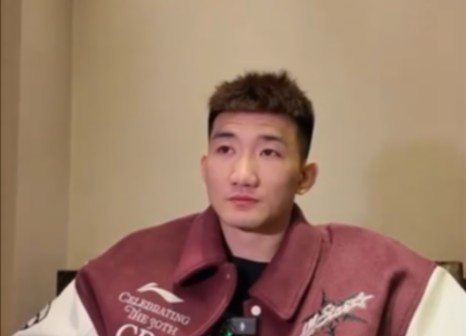  咋形容你和王博的關系？孫銘徽：像家人 他訓練&生活中很照顧我們