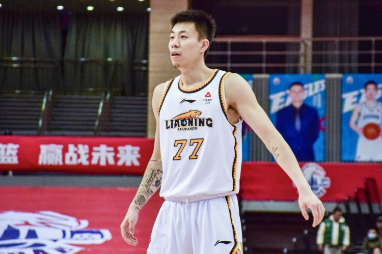  還得再調(diào)整！張鎮(zhèn)麟復(fù)出8中1拿到2分8助出現(xiàn)6失誤 正負(fù)值-34最低