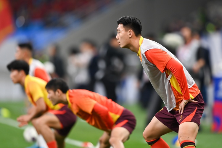  足球報(bào)：張玉寧、蔣圣龍均有不同程度傷病，伊萬(wàn)未讓在熱身賽出場(chǎng)