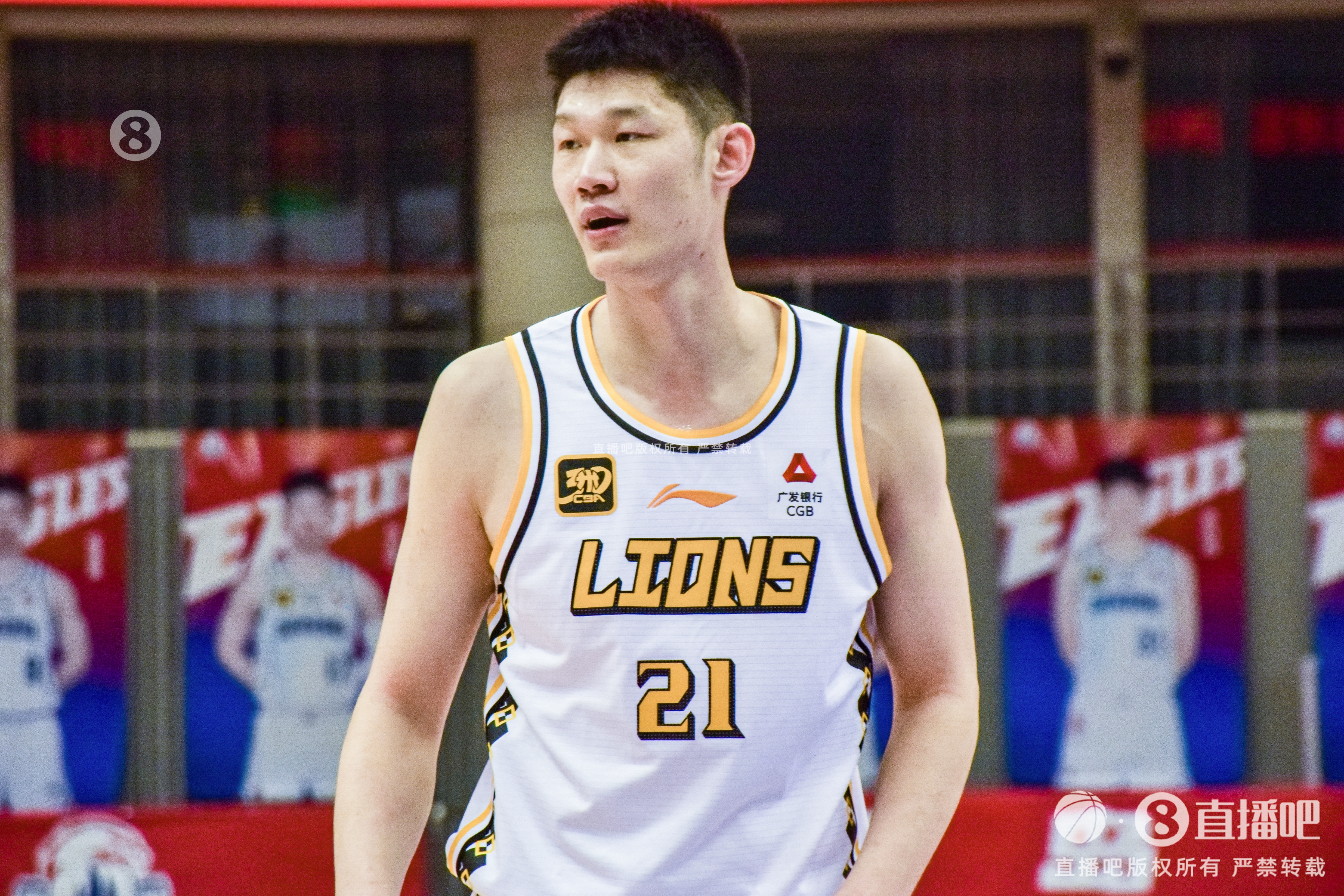  15僅中4！孔德昕：孫銘徽傷缺 胡金秋打出了生涯最低效一戰(zhàn)